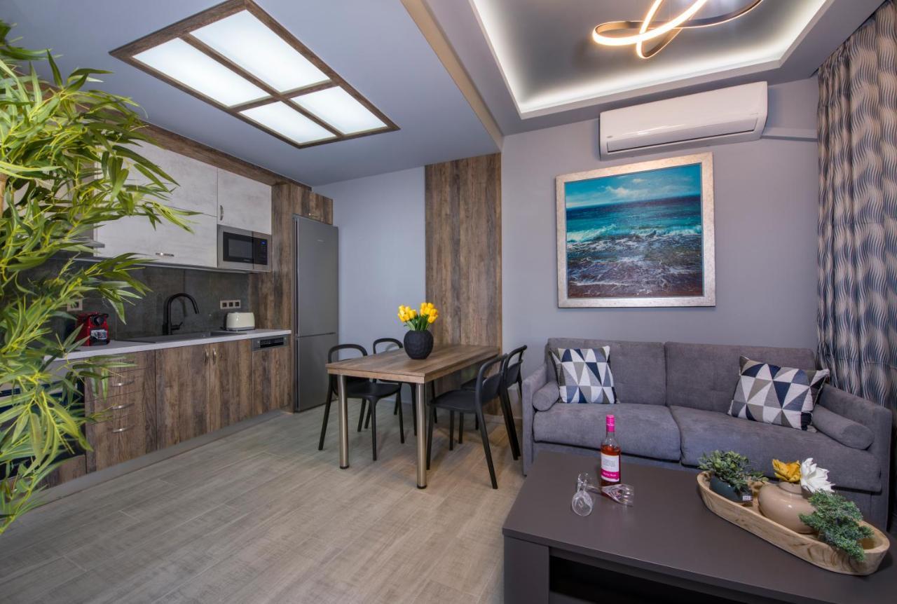 Rena'S Luxury Apartment With Free Private Parking خانيا المظهر الخارجي الصورة